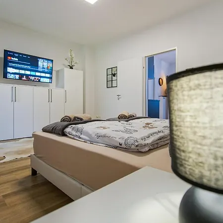 Апартаменты Auszeit Steiraland 5 Mit Ueberdachter Terrasse, Privaten Garten Und Parkplatz Леобен