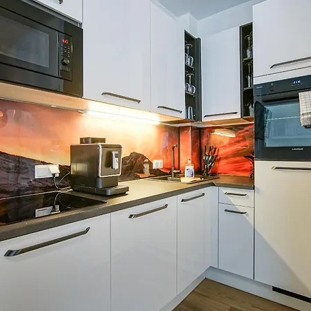 Auszeit Steiraland 5 Mit Ueberdachter Terrasse, Privaten Garten Und Parkplatz * לאובן