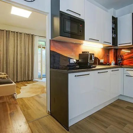 Appartement Auszeit Steiraland 5 Mit Ueberdachter Terrasse, Privaten Garten Und Parkplatz *