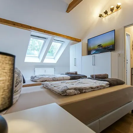 Auszeit Steiraland 5 Mit Ueberdachter Terrasse, Privaten Garten Und Parkplatz Апартаменты *