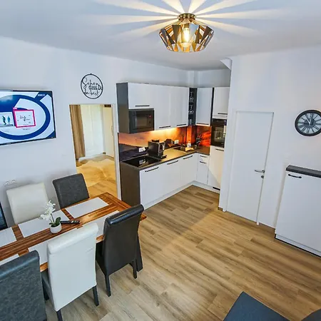 Auszeit Steiraland 5 Mit Ueberdachter Terrasse, Privaten Garten Und Parkplatz Leoben (Styria)