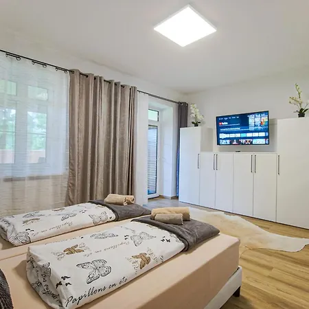 Auszeit Steiraland 5 Mit Ueberdachter Terrasse, Privaten Garten Und Parkplatz דירה *