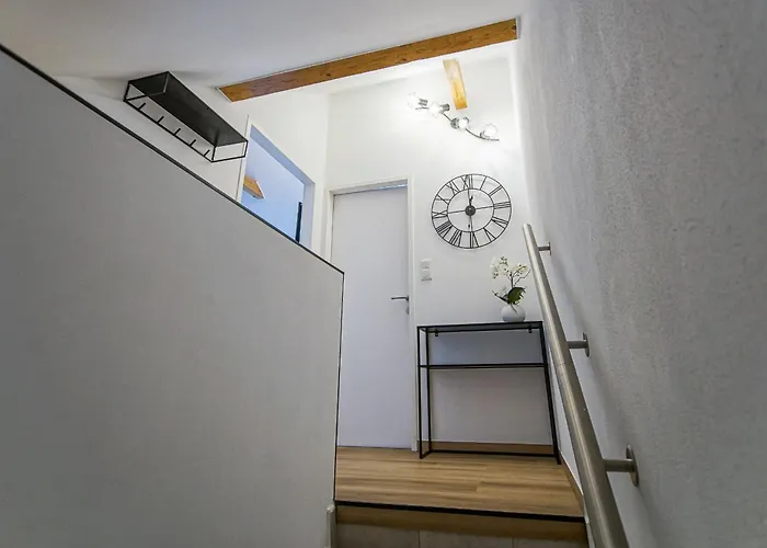 Auszeit Steiraland 5 Mit Ueberdachter Terrasse, Privaten Garten Und Parkplatz Apartamento *