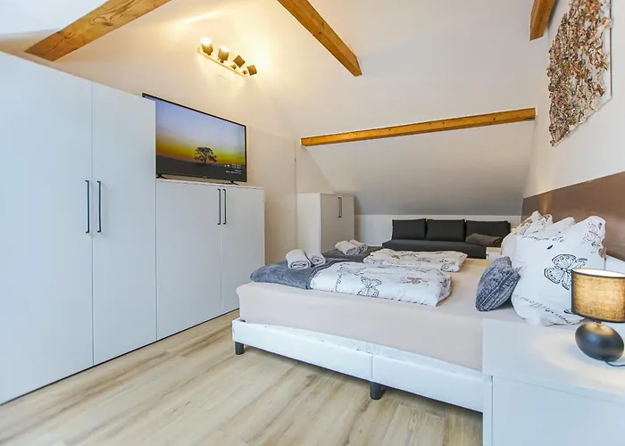 Auszeit Steiraland 5 Mit überdachter Terrasse, Privaten Garten Und Parkplatz