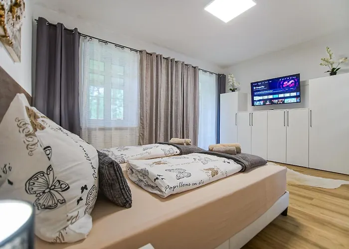 Auszeit Steiraland 5 Mit Ueberdachter Terrasse, Privaten Garten Und Parkplatz Apartamento Leoben (Styria)