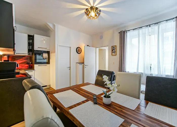 Apartment Auszeit Steiraland 5 Mit überdachter Terrasse, Privaten Garten Und Parkplatz Leoben (Styria)