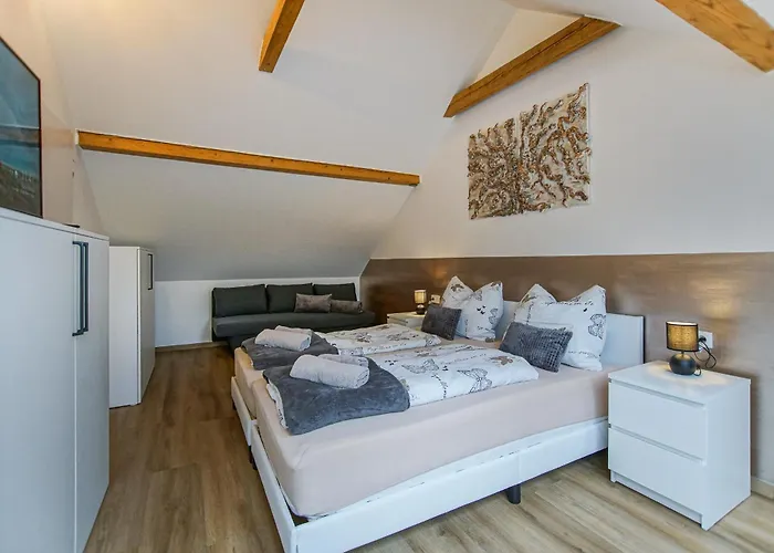 Auszeit Steiraland 5 Mit überdachter Terrasse, Privaten Garten Und Parkplatz Apartment *