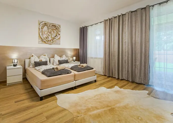 Apartamento Auszeit Steiraland 5 Mit Ueberdachter Terrasse, Privaten Garten Und Parkplatz *