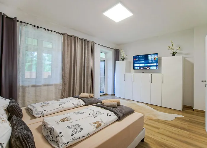 Auszeit Steiraland 5 Mit überdachter Terrasse, Privaten Garten Und Parkplatz Apartment *